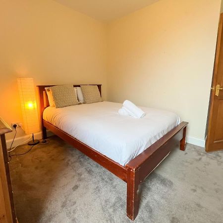 דירות Convenient 2Br Flat Gorgie אדינבורו מראה חיצוני תמונה